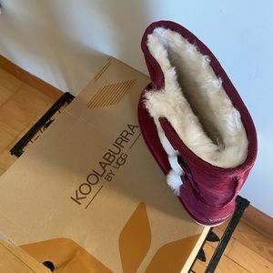 Woman’s size 10 Uggs